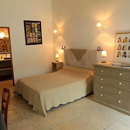 Mas D'auzieres Bed & Breakfast